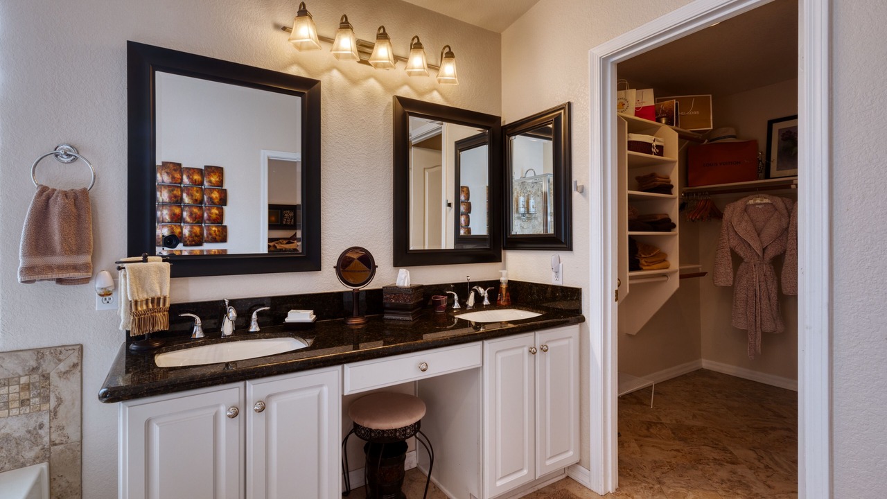 Photo of Bedroom in Mountain Park Ranch