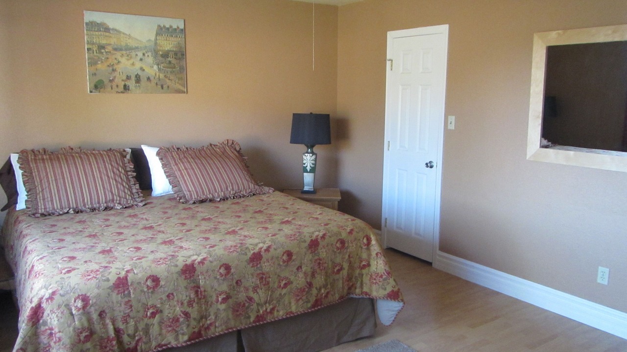 Photo of Bedroom in Alamogordo