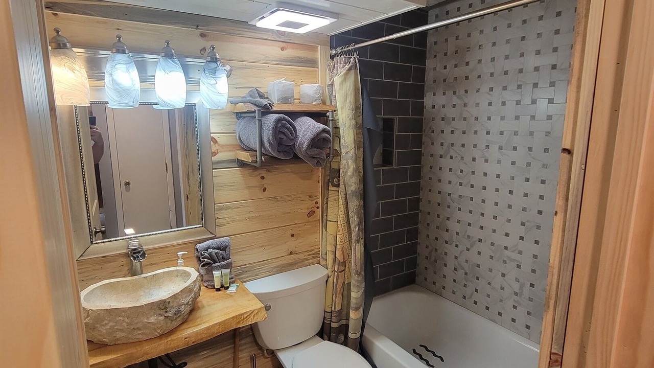 Photo of Bathroom in Gatlinburg