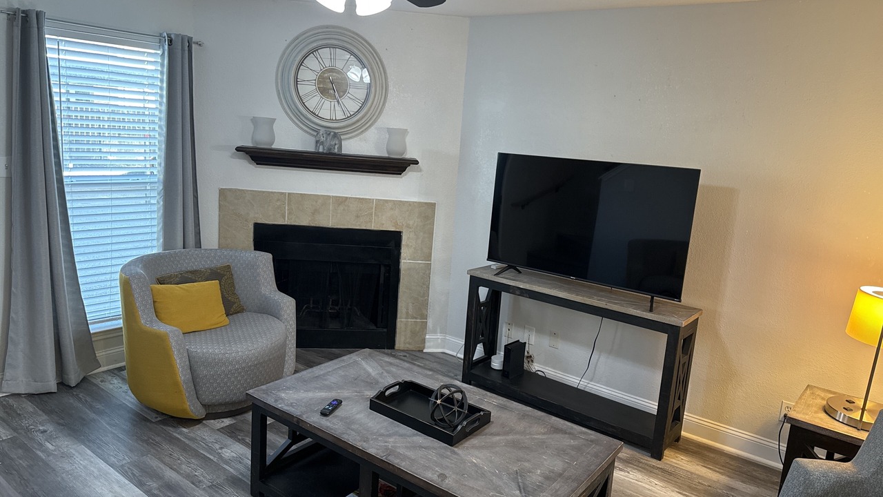 Photo of Livingroom in Tanglewood Estates