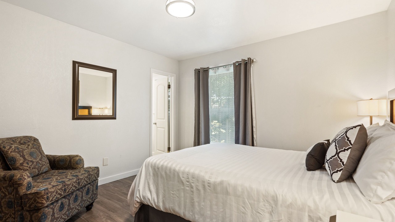 Photo of Bedroom in Tanglewood Estates