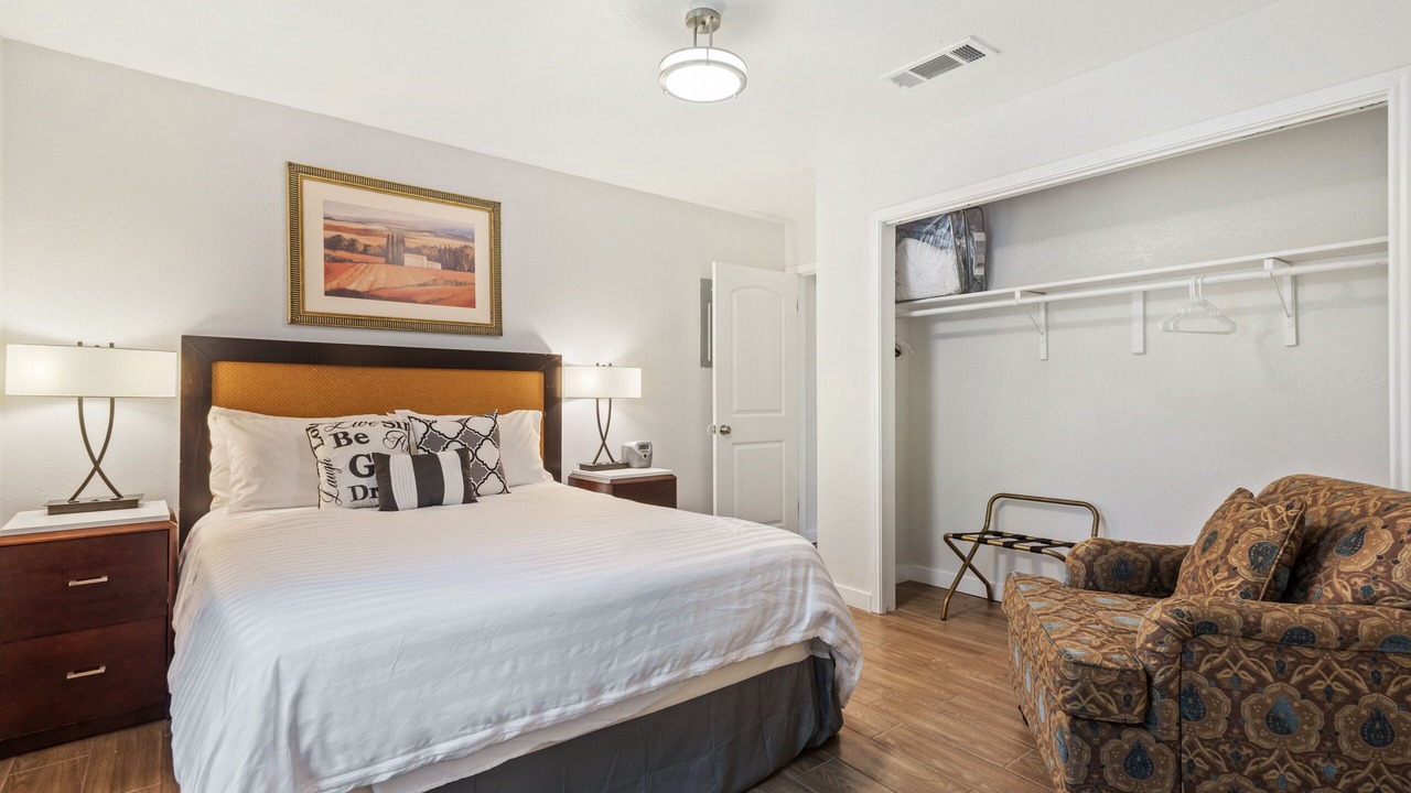 Photo of Bedroom in Tanglewood Estates