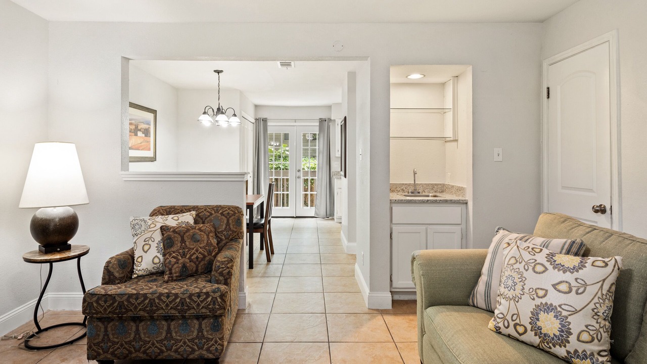 Photo of Livingroom in Tanglewood Estates
