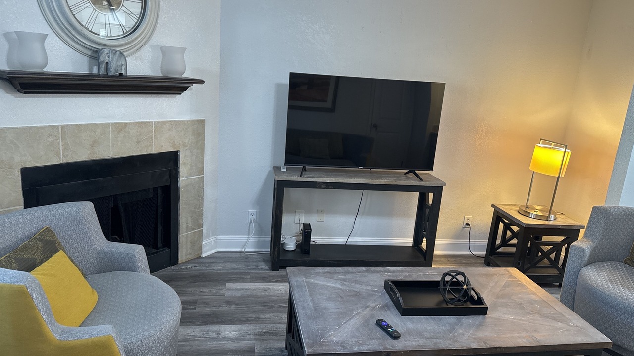 Photo of Livingroom in Tanglewood Estates