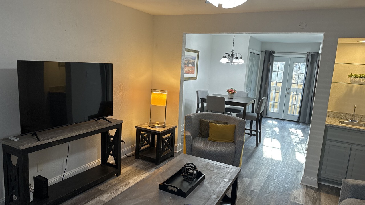 Photo of Livingroom in Tanglewood Estates