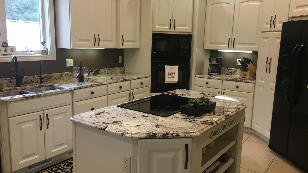 Photo of Kitchen in White Pigeon