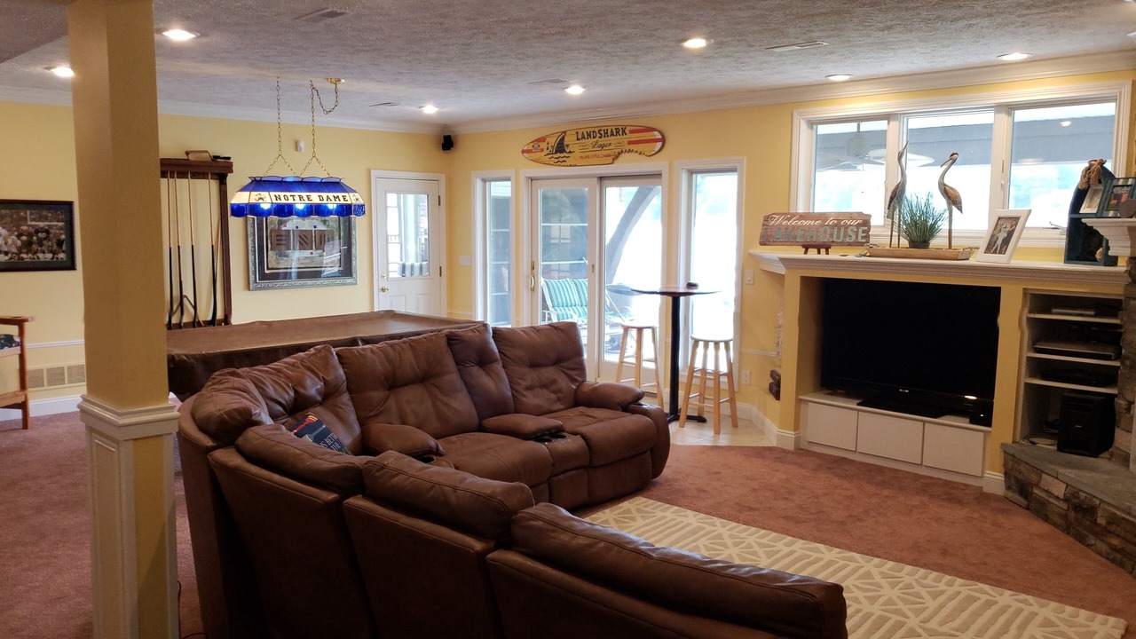 Photo of Livingroom in White Pigeon