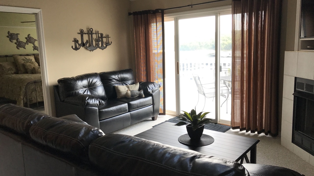 Photo of Livingroom in Osage Beach