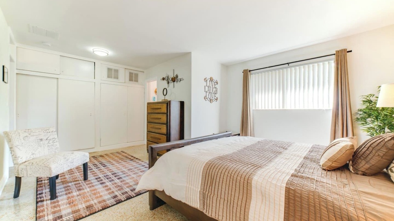 Photo of Bedroom in Poinsettia Heights