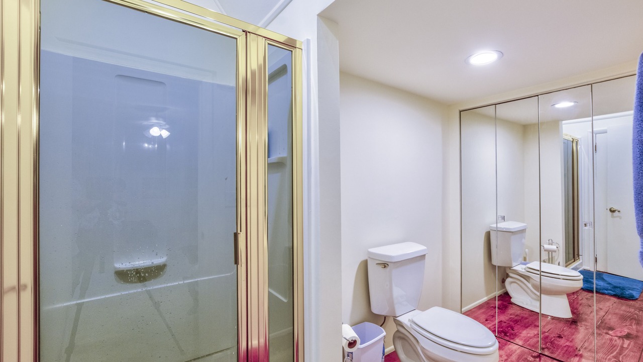 Photo of Bathroom in Mirror Lake