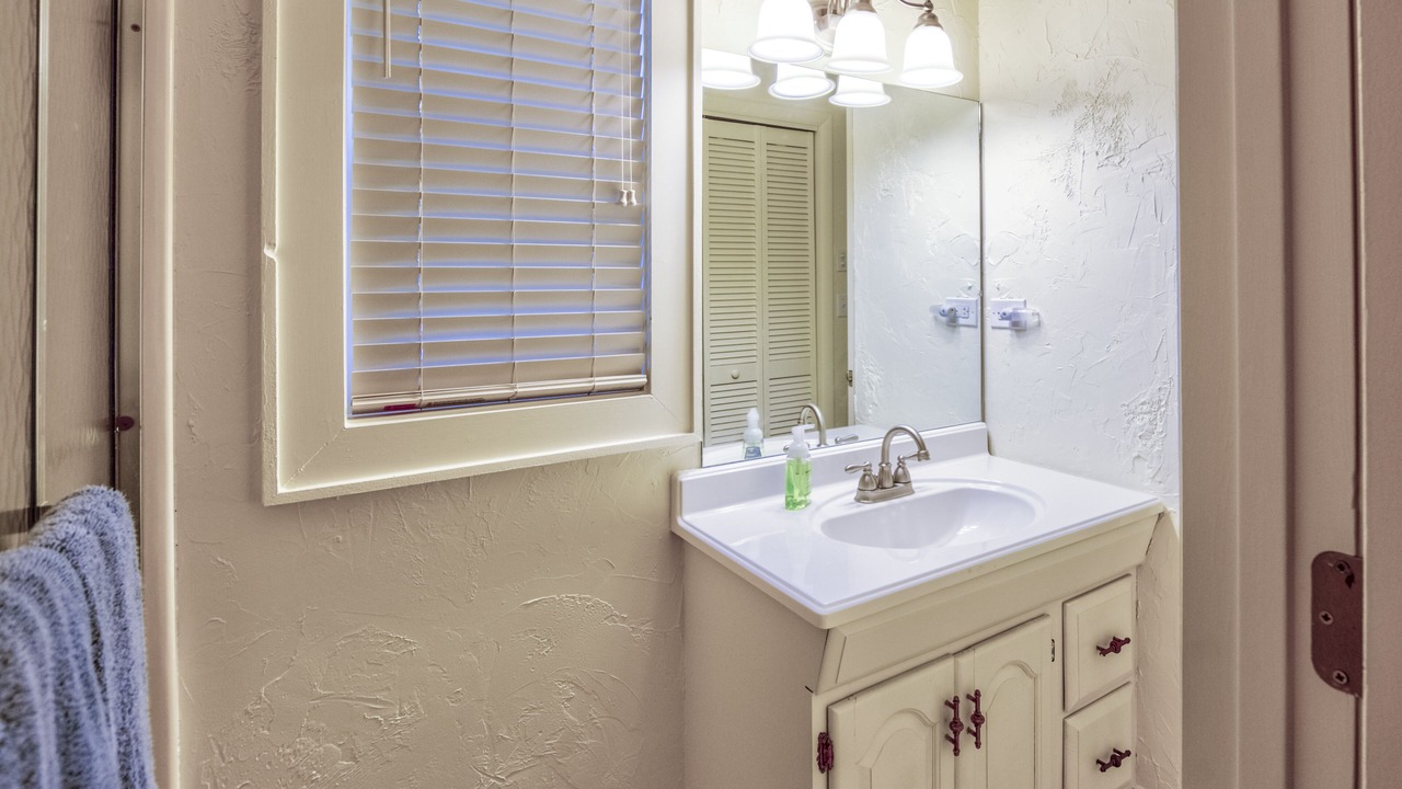 Photo of Bathroom in Mirror Lake