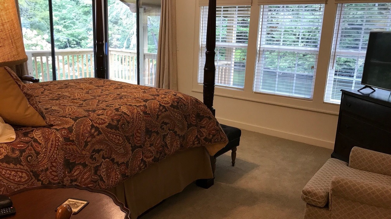 Photo of Outdoor in Mirror Lake