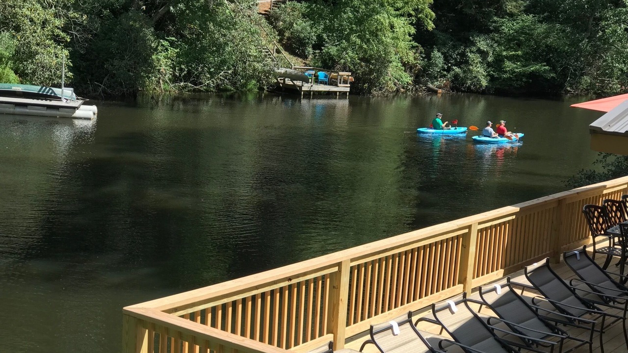 Photo of Patio Balcony in Mirror Lake
