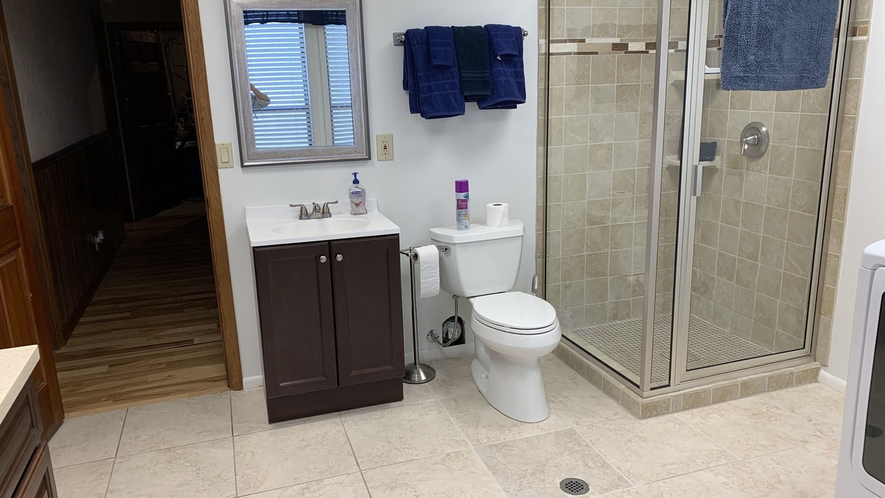 Photo of Bathroom in Sandy