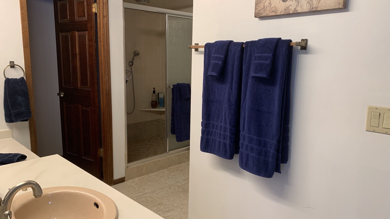 Photo of Bathroom in Sandy