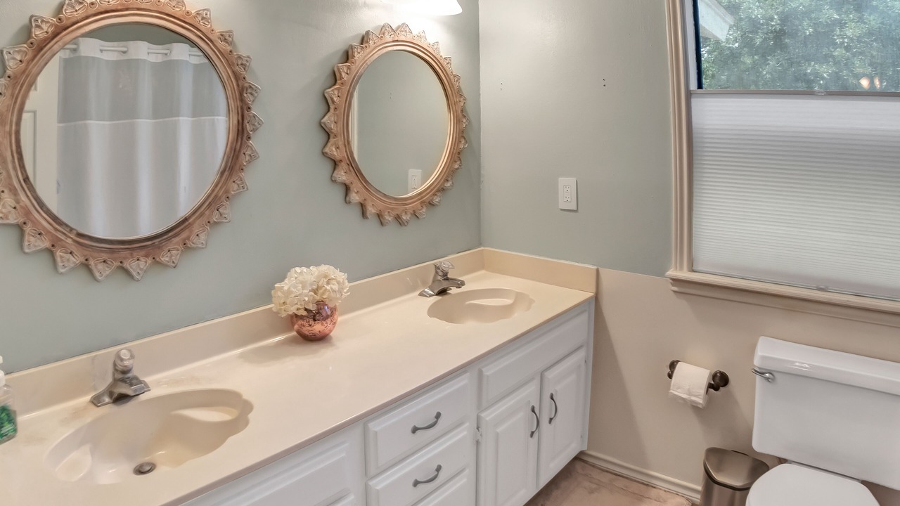 Photo of Bathroom in Quail Run Estates