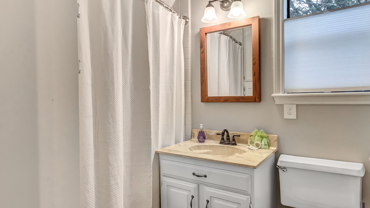 Photo of Bathroom in Quail Run Estates