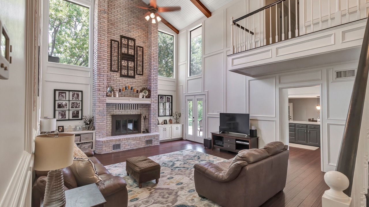 Photo of Livingroom in Quail Run Estates