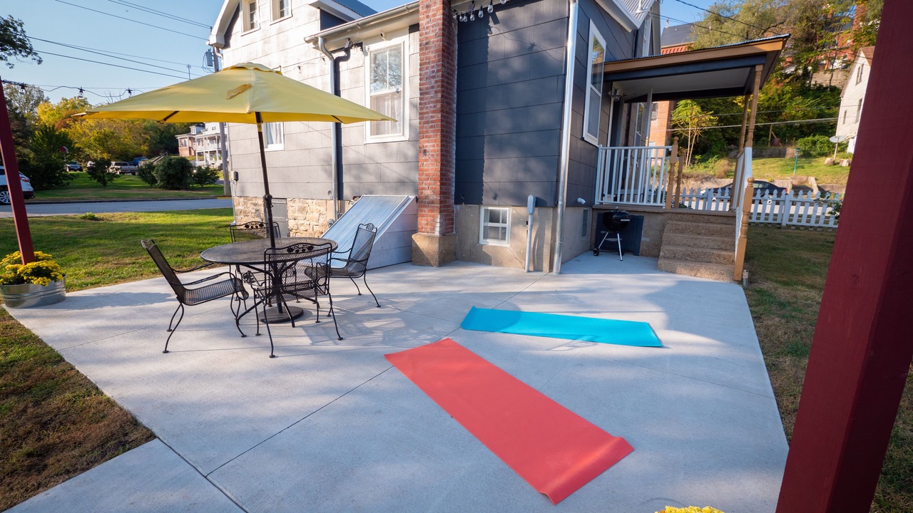 Photo of Others in Hermann