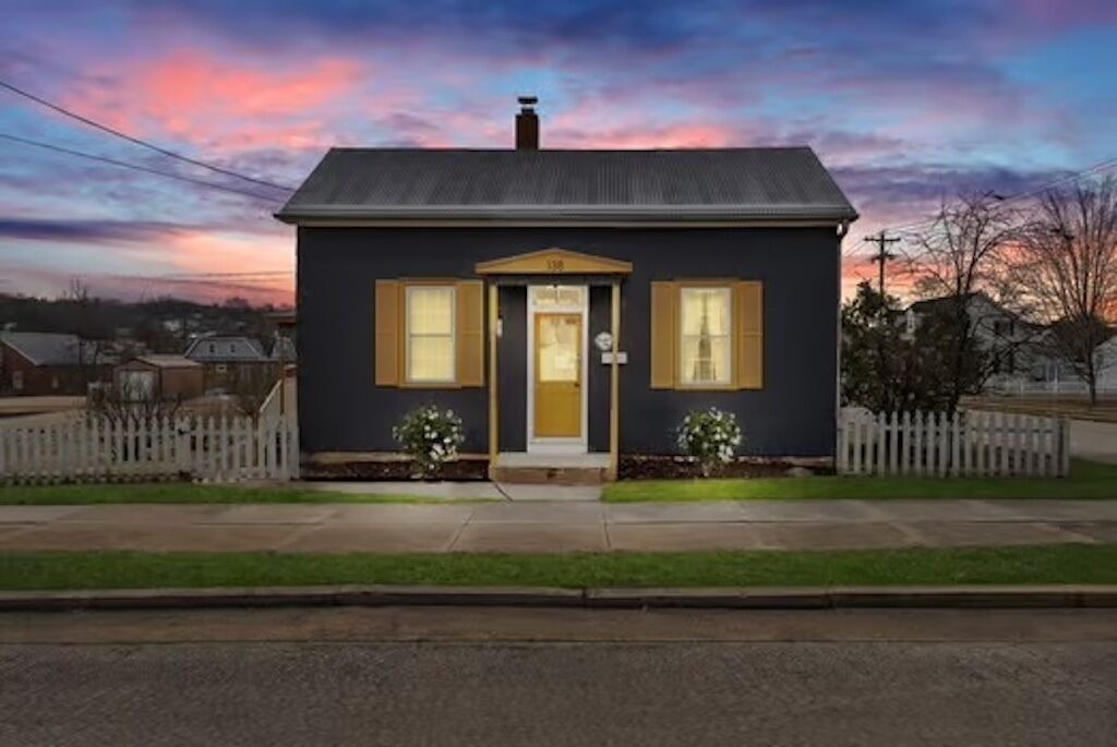 Photo of Others in Hermann