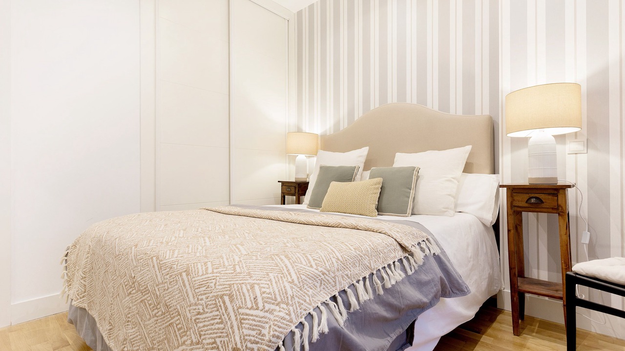 Photo of Bedroom in Jeronimos