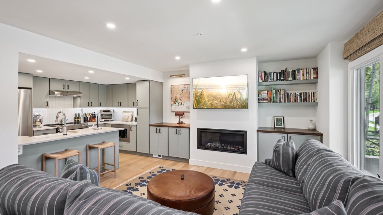 Photo of Livingroom in Deer Valley