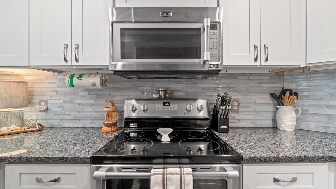 Photo of Kitchen in Biltmore Beach