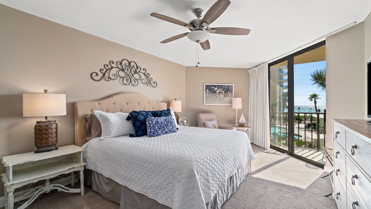 Photo of Bedroom in Biltmore Beach
