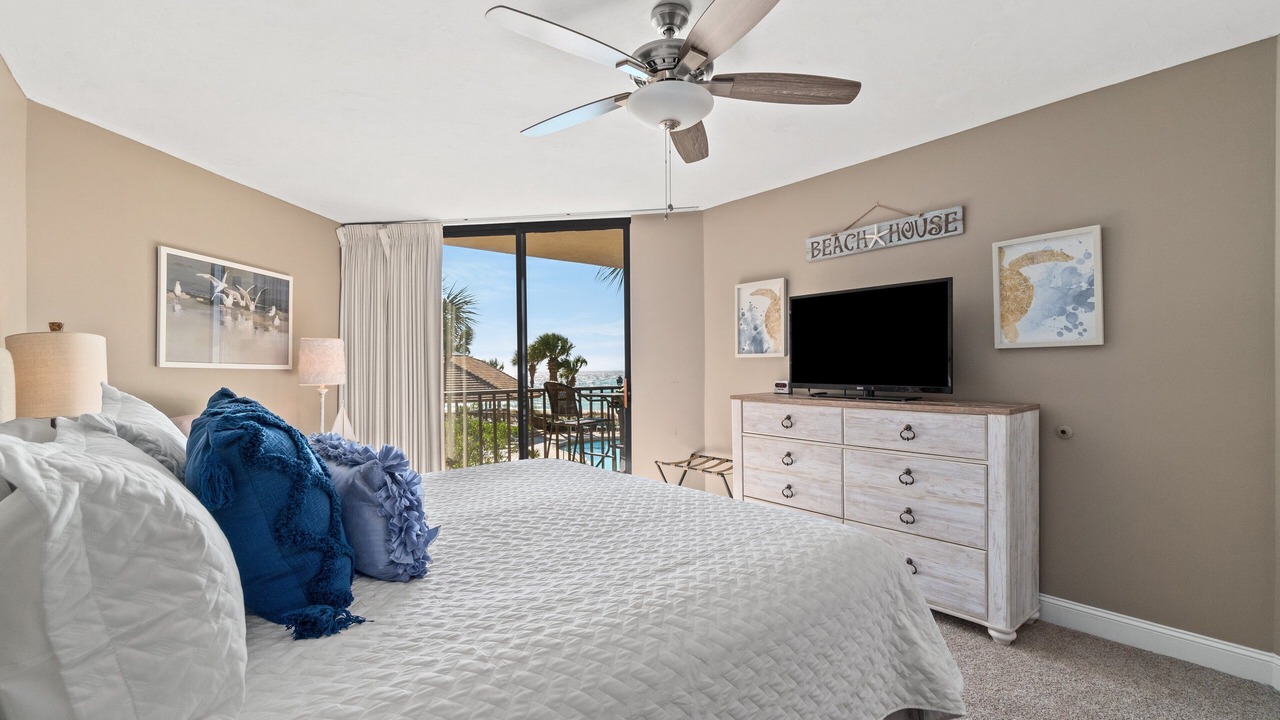 Photo of Bedroom in Biltmore Beach