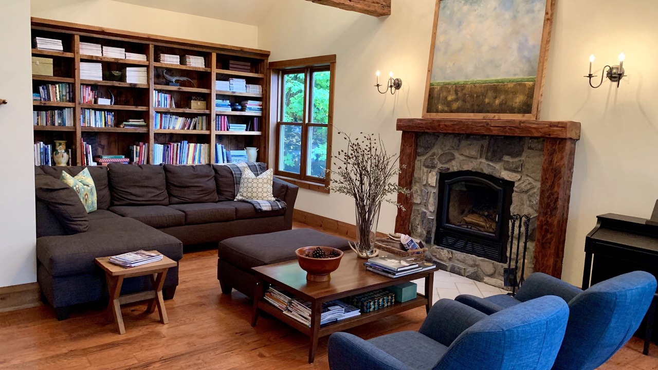 Photo of Livingroom in Lac-Meach