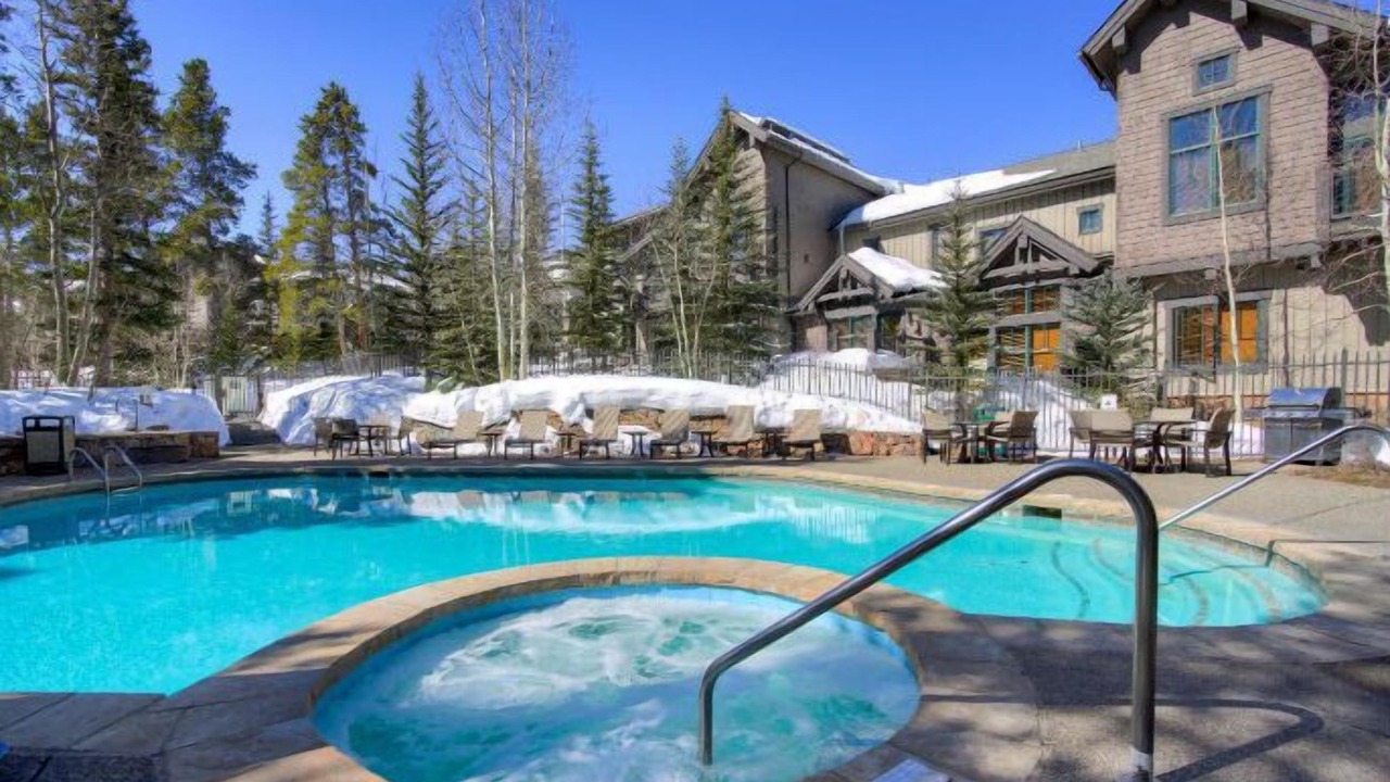 Photo of Outdoor in Peak 8