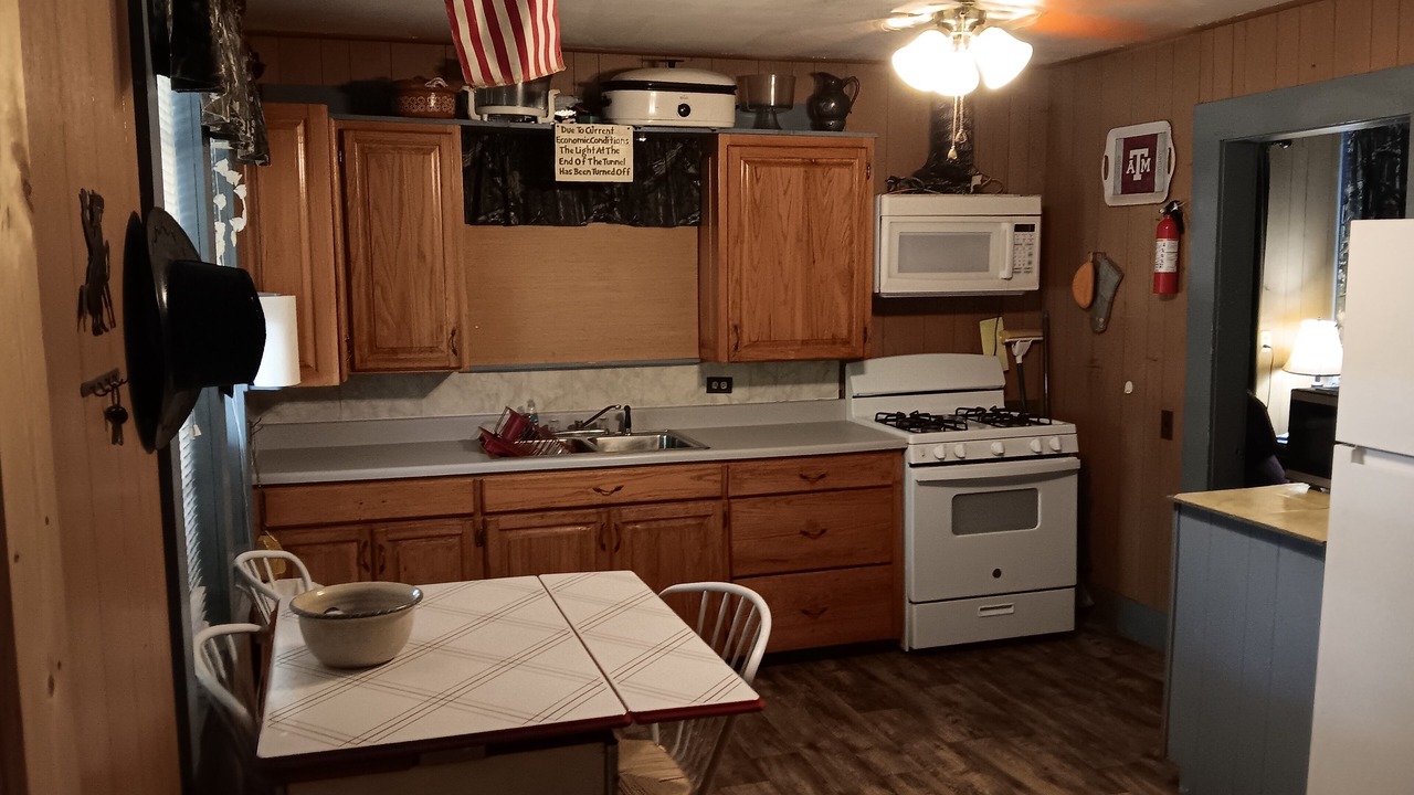 Photo of Kitchen in Zavalla