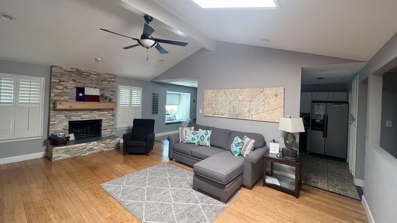Photo of Livingroom in Great Northwest