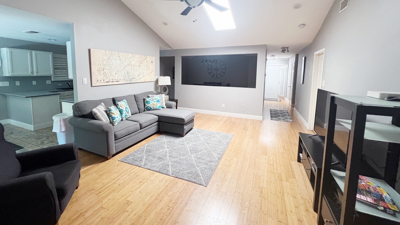 Photo of Livingroom in Great Northwest