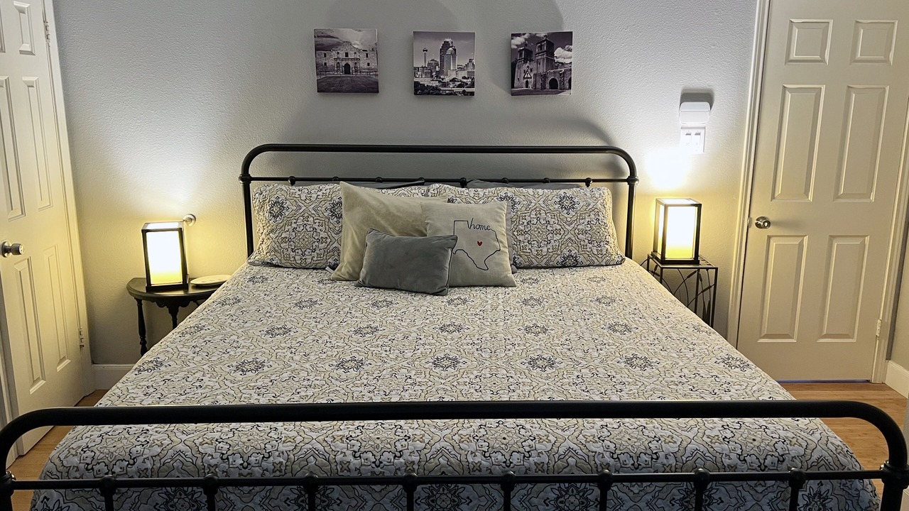 Photo of Bedroom in Great Northwest