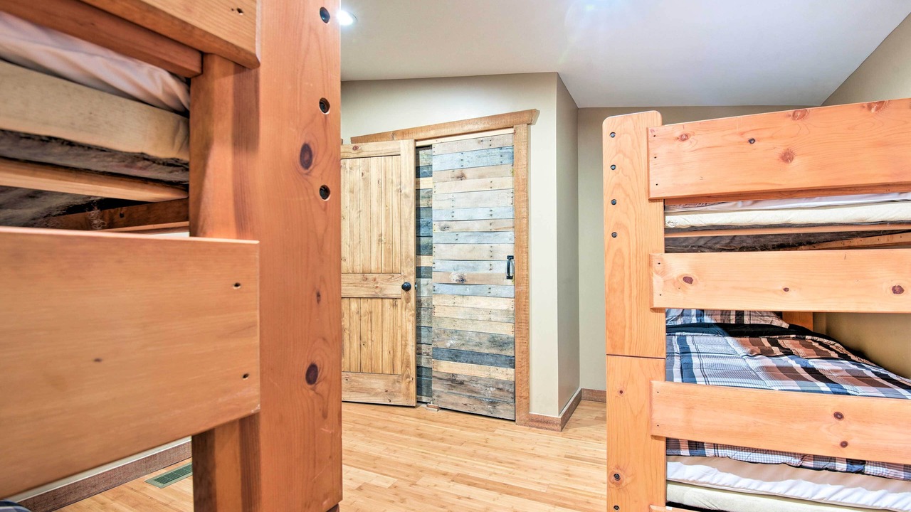 Photo of Bedroom in Jonas