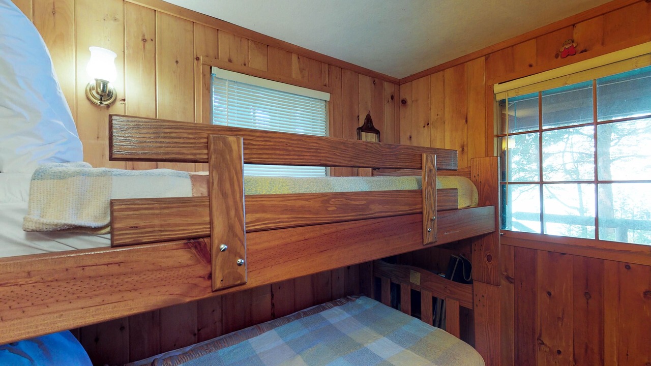 Photo of Bedroom in Greenville Junction