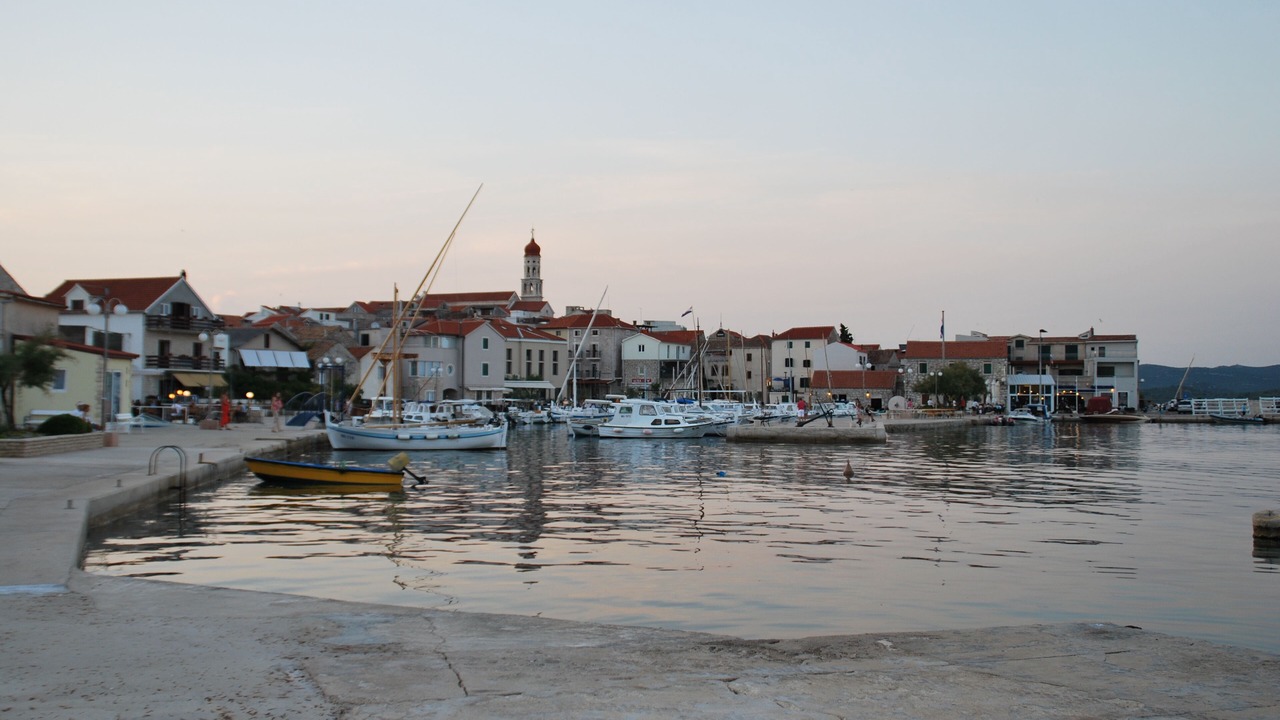 Photo of Others in Betina