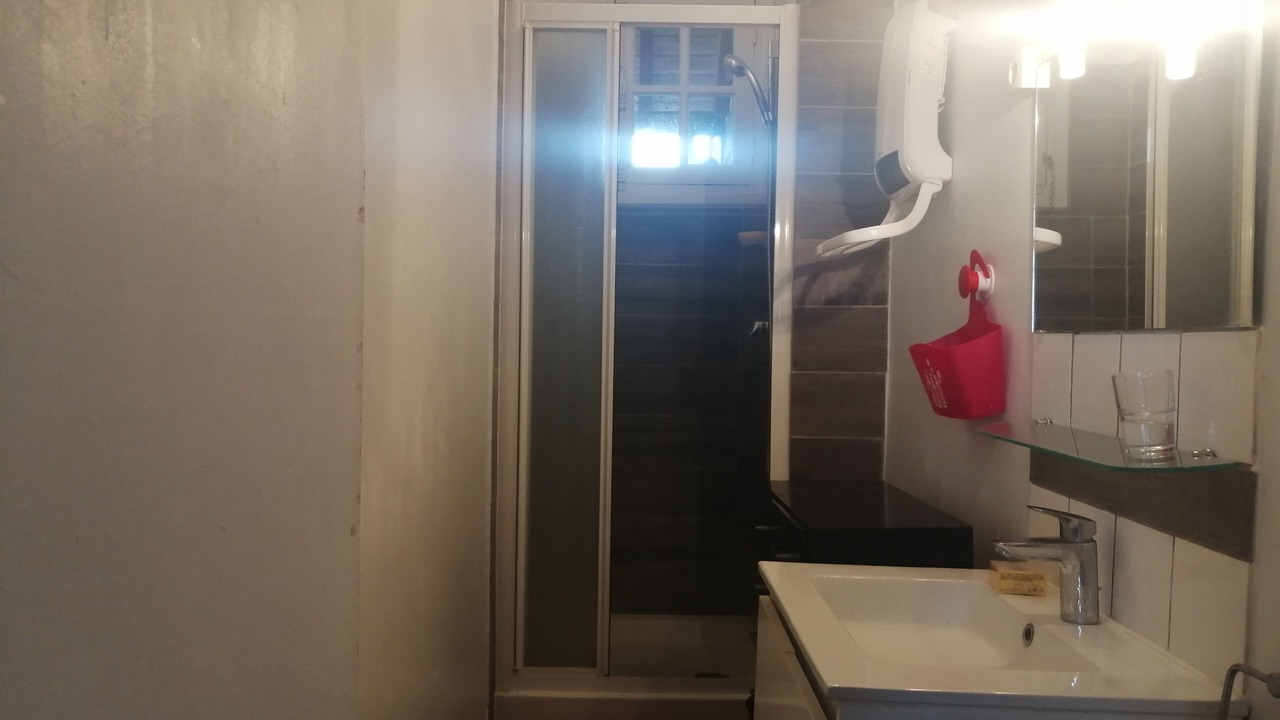 Photo of Bathroom in Luc-sur-Mer