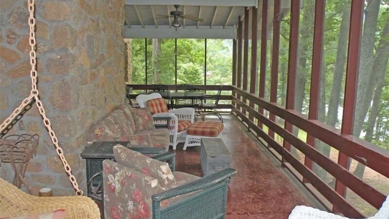 Photo of Outdoor in Huddleston