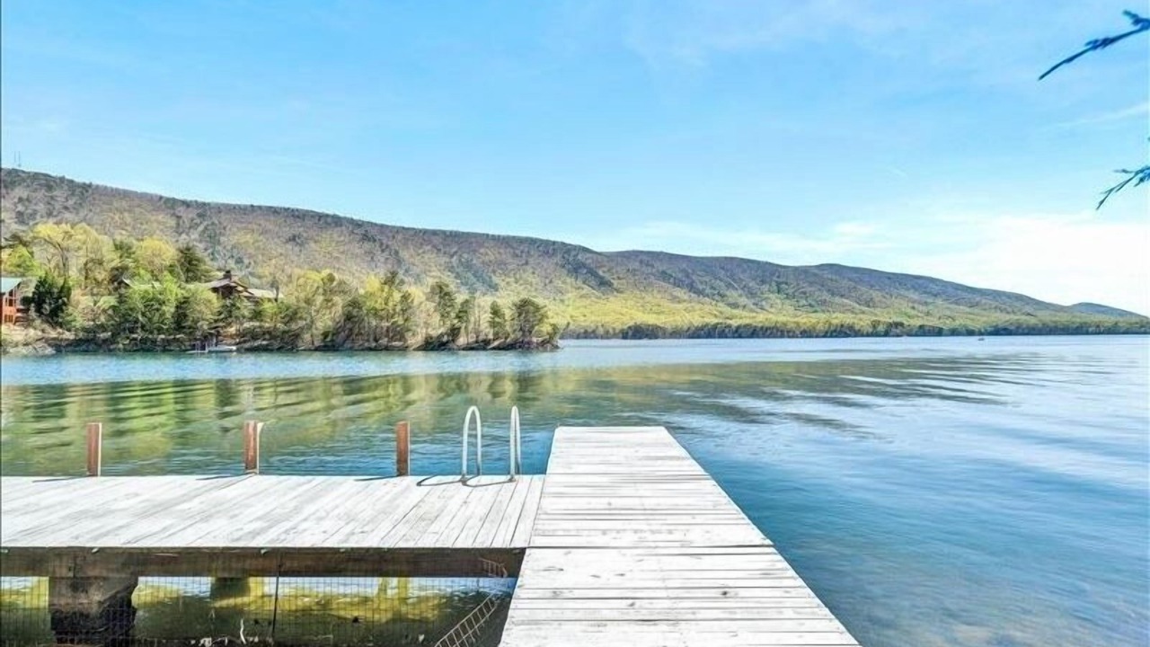 Photo of Outdoor in Huddleston