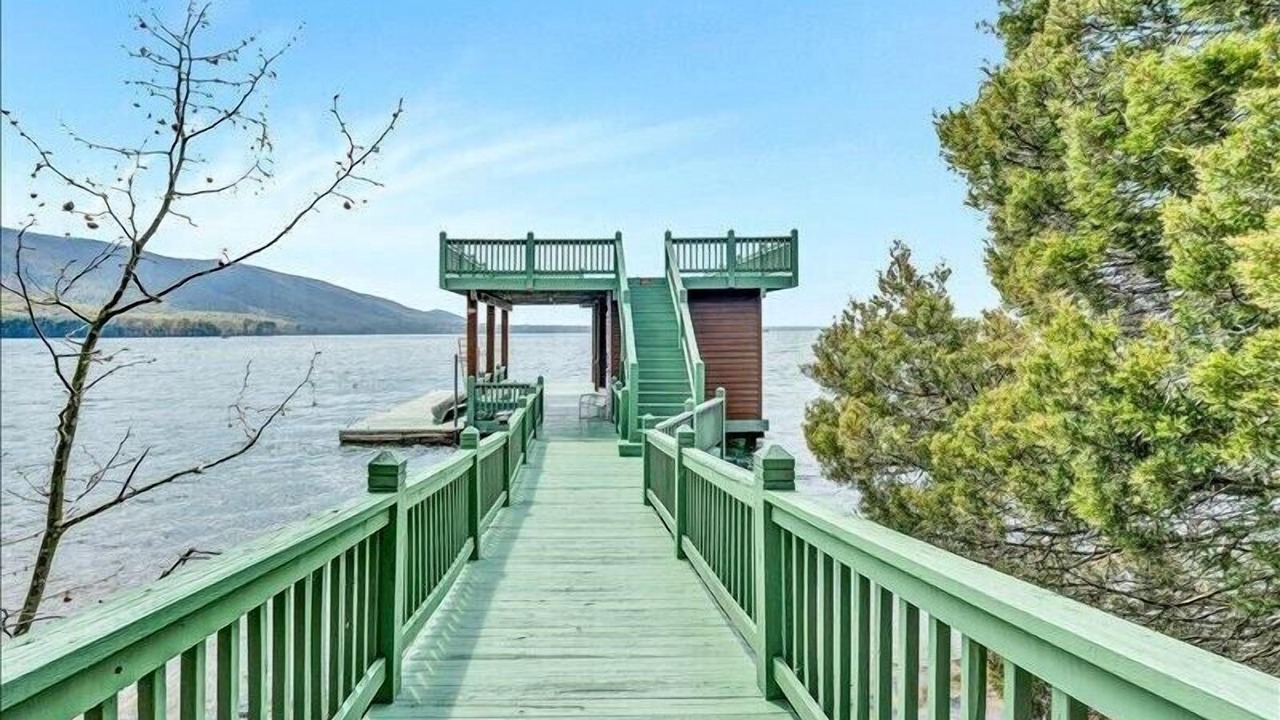 Photo of Outdoor in Huddleston