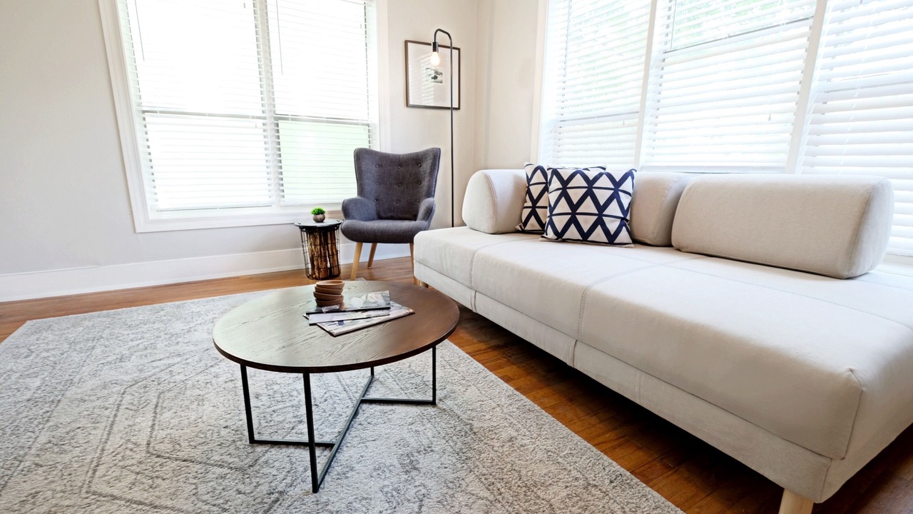 Photo of Livingroom in Lakewood Heights
