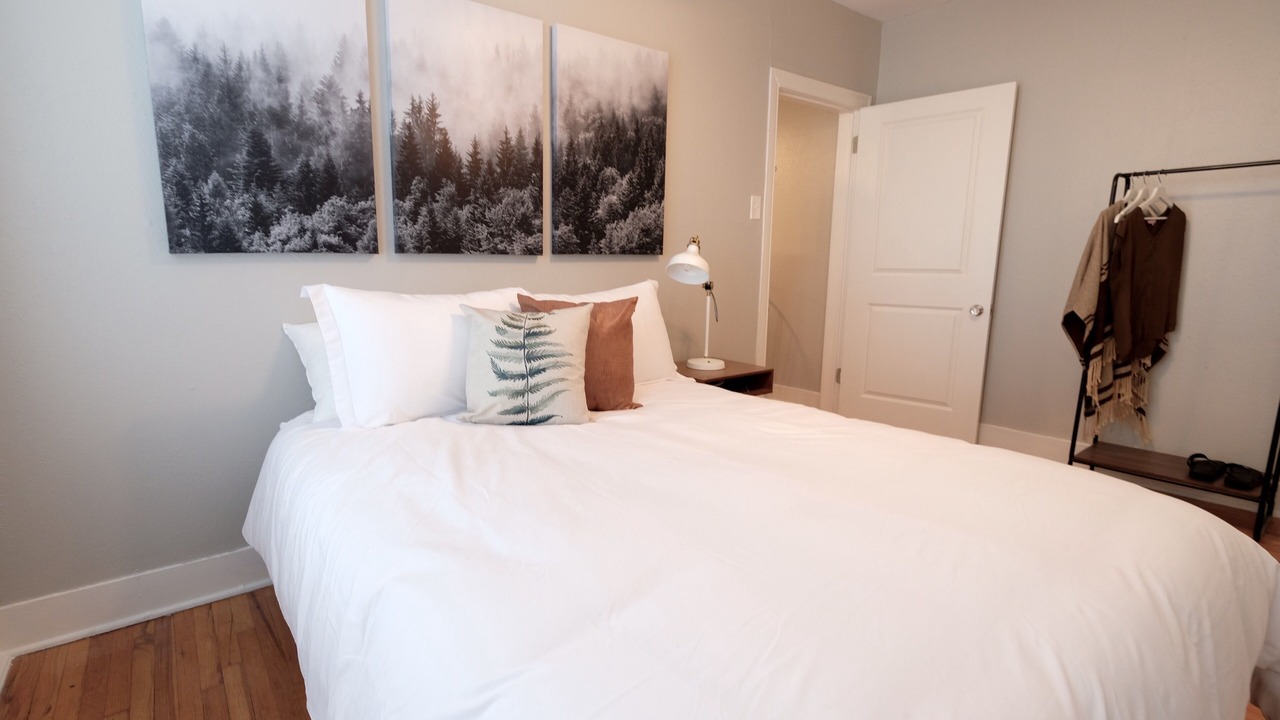 Photo of Bedroom in Lakewood Heights