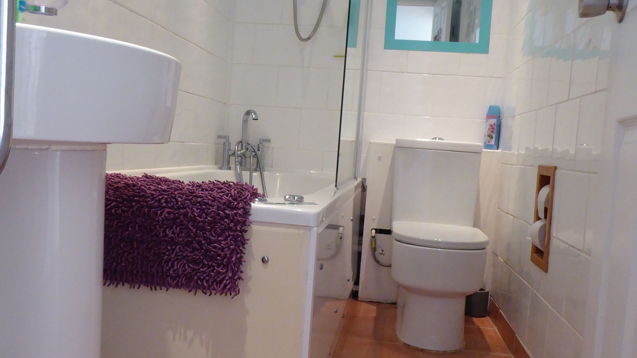 Photo of Bathroom in Porthtowan