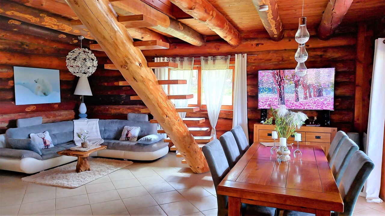 Photo of Livingroom in Saint-Hilaire-les-Courbes