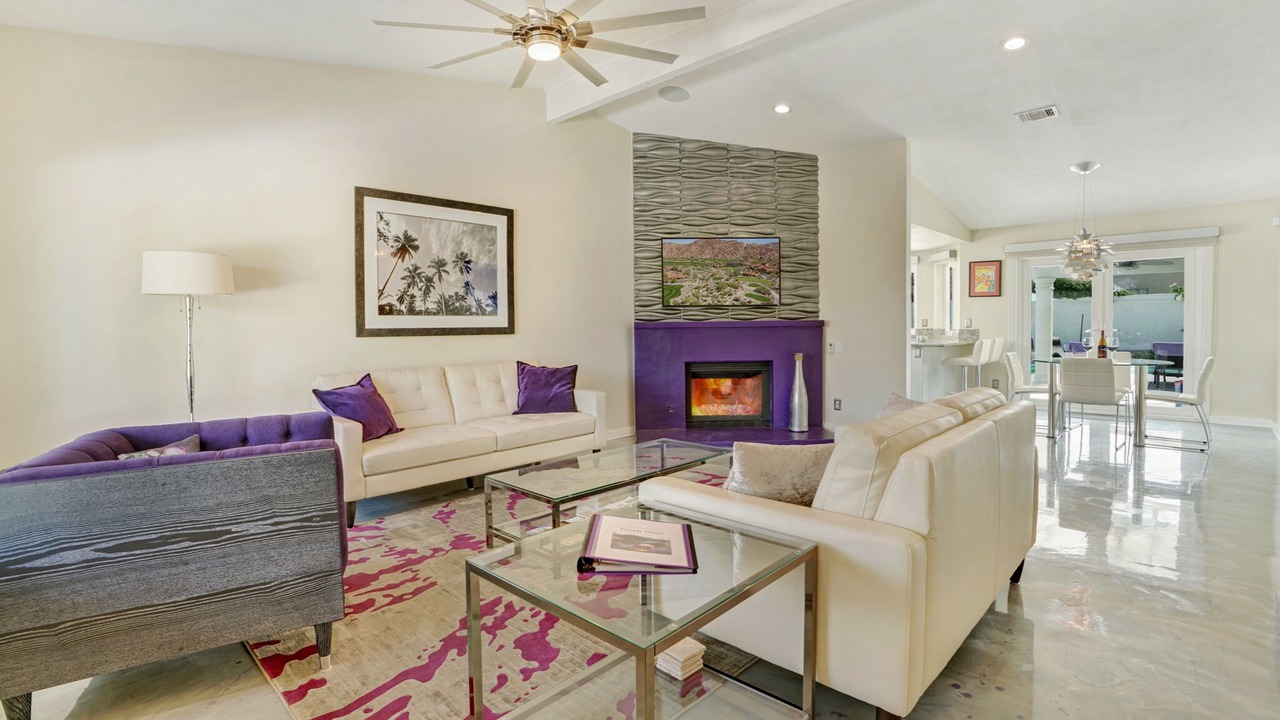 Photo of Livingroom in Desert Park Estates