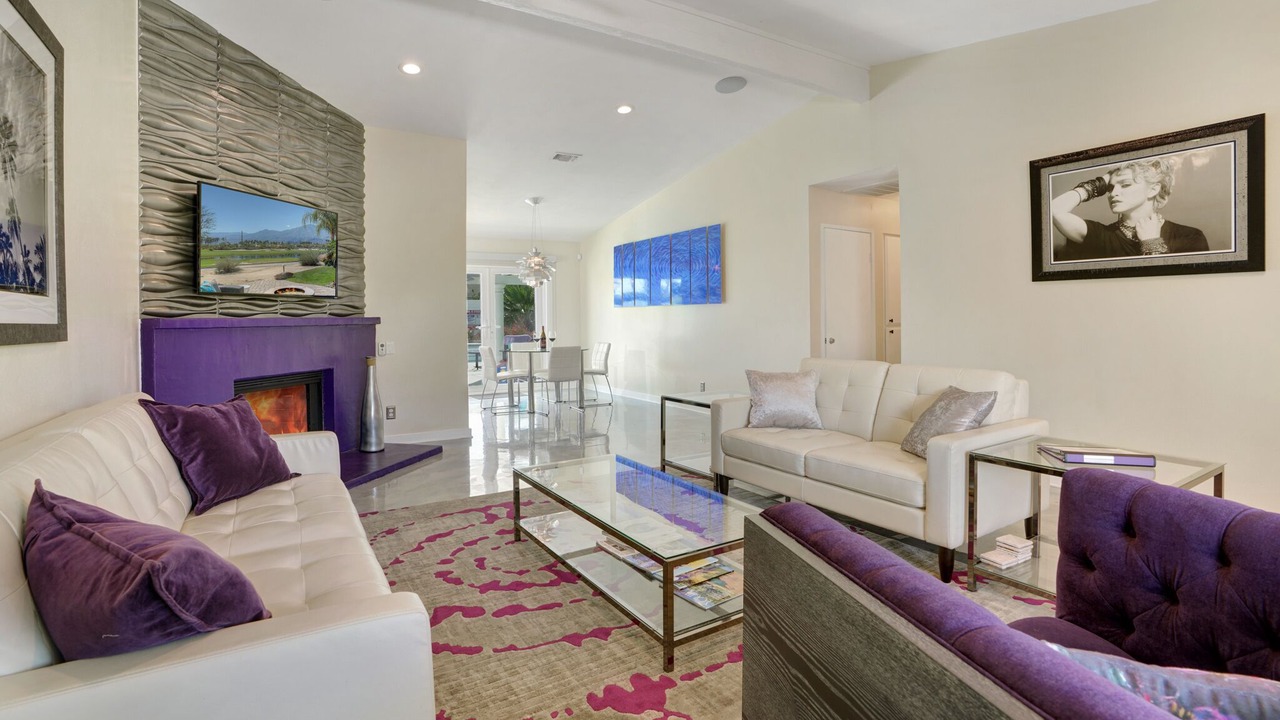 Photo of Livingroom in Desert Park Estates