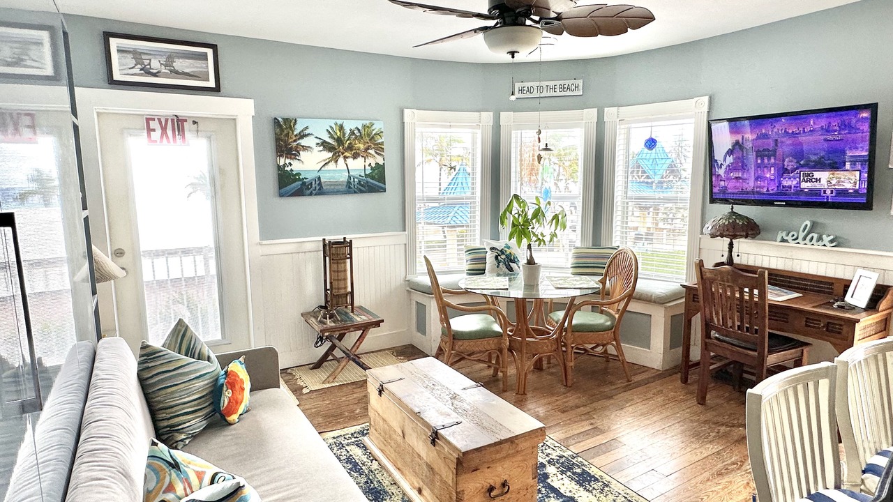 Photo of Livingroom in Hollywood