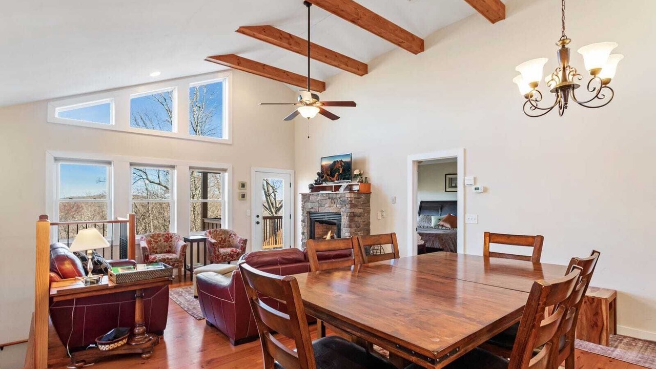 Photo of Livingroom in Blowing Rock